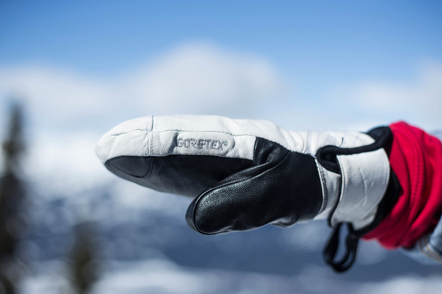 MAAD Mitts | True Wht 135 USD
